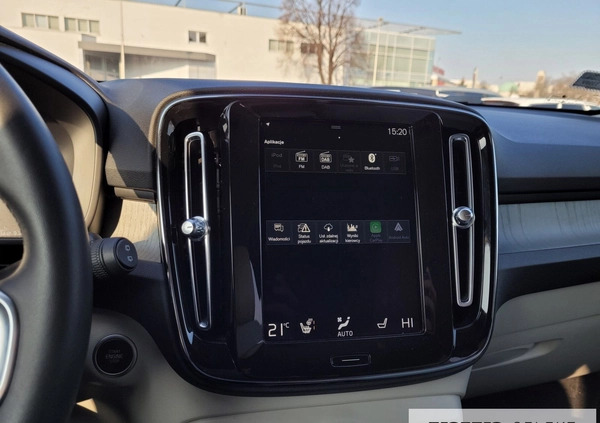 Volvo XC 40 cena 157777 przebieg: 68000, rok produkcji 2020 z Bielsk Podlaski małe 379
